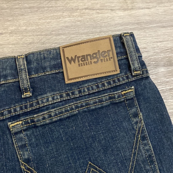 NWOT men’s wrangler rugged wear 52x 30 - Picture 2 of 4